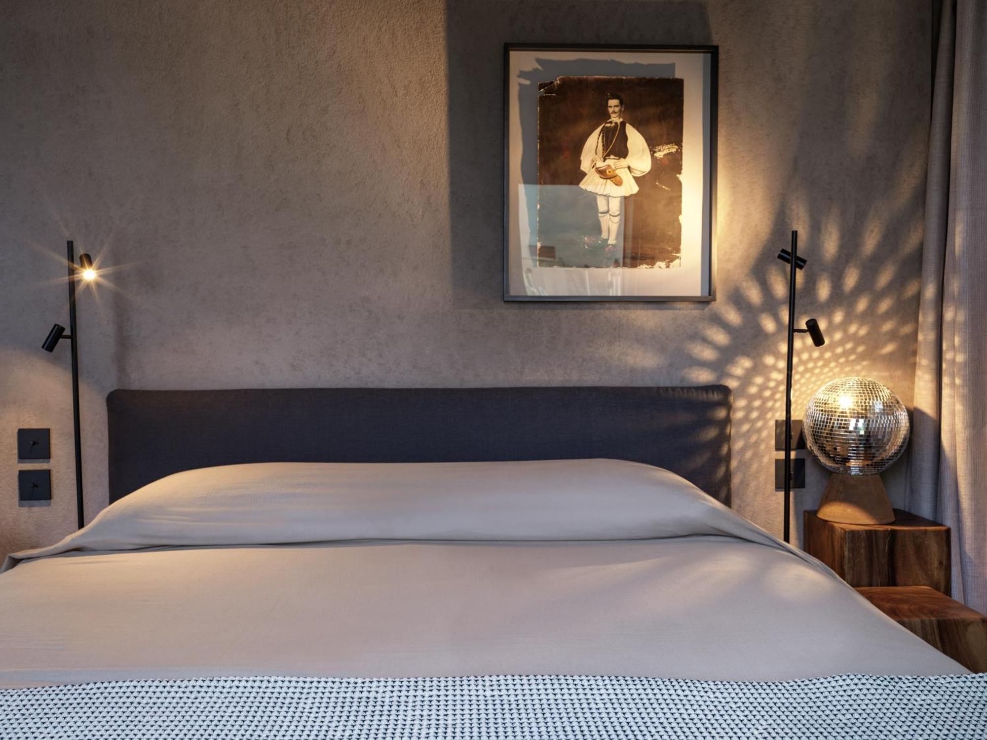 Monastik Living In Athina Hotel Athena Bagian luar foto