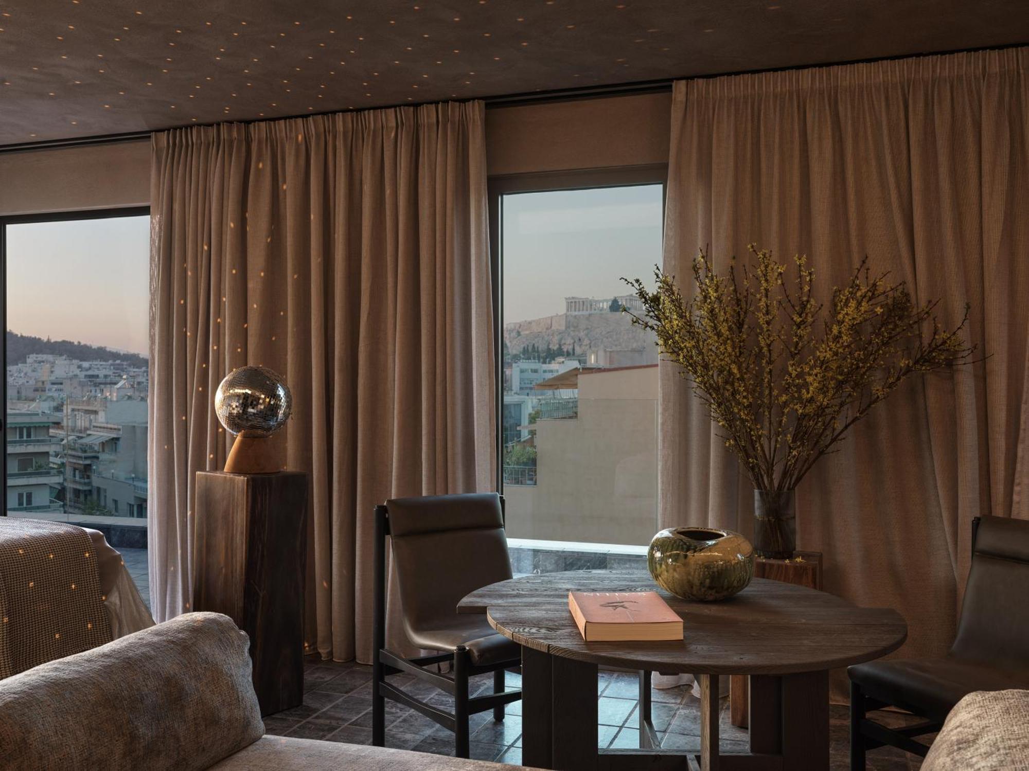 Monastik Living In Athina Hotel Athena Bagian luar foto