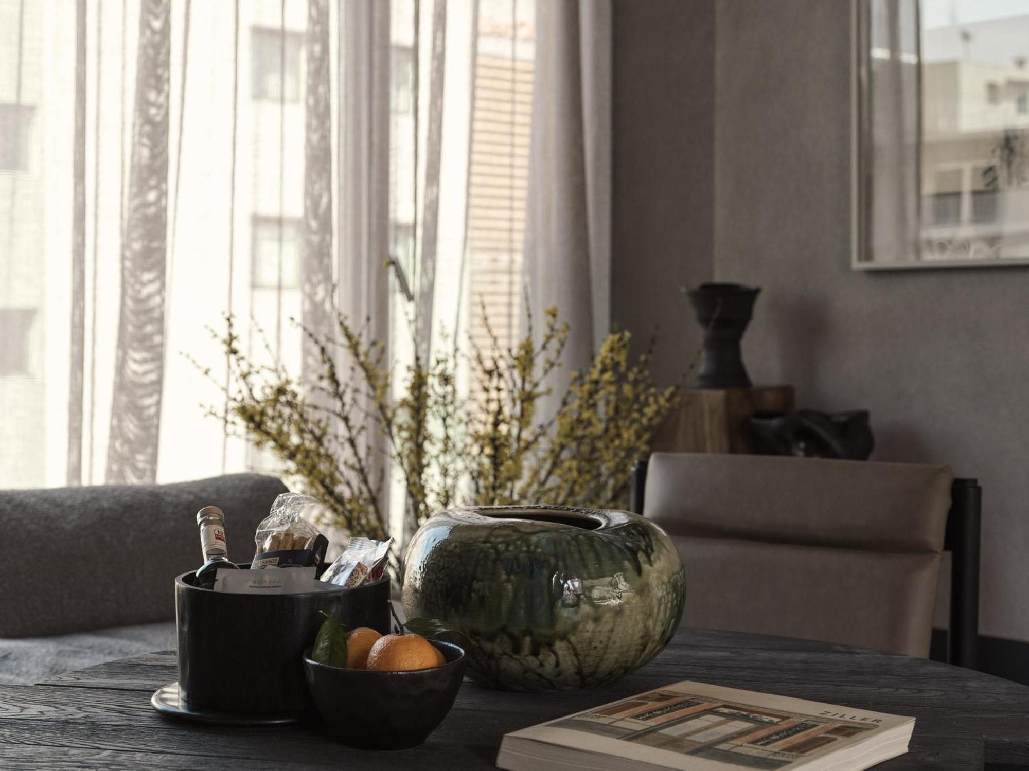 Monastik Living In Athina Hotel Athena Bagian luar foto