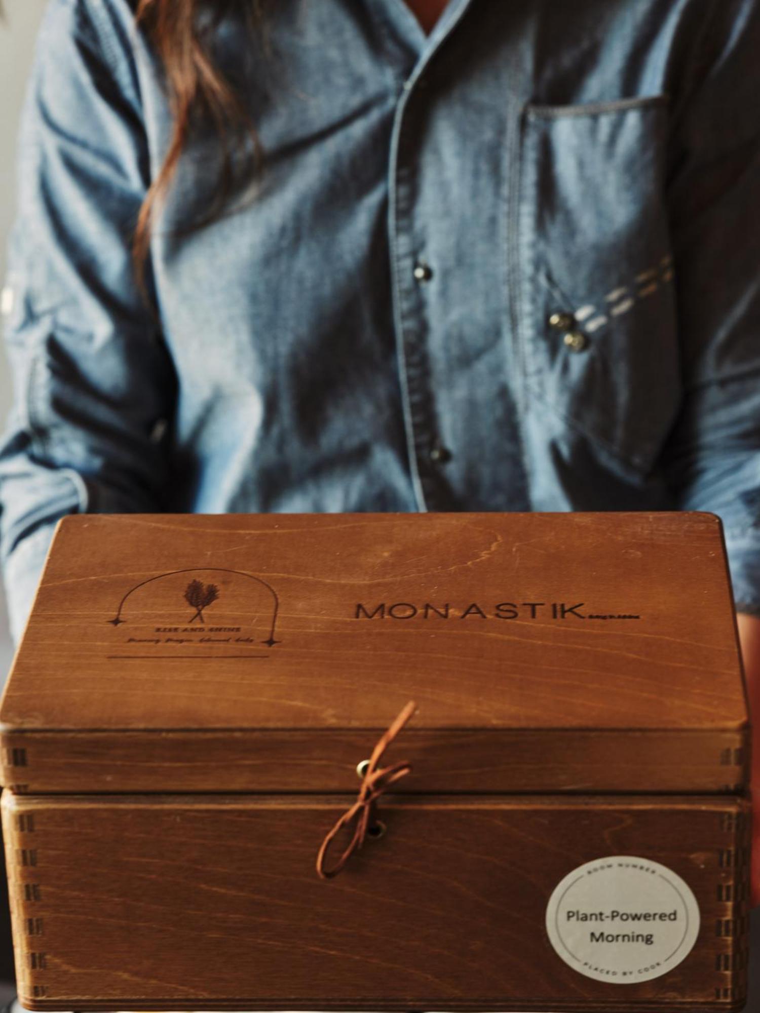 Monastik Living In Athina Hotel Athena Bagian luar foto
