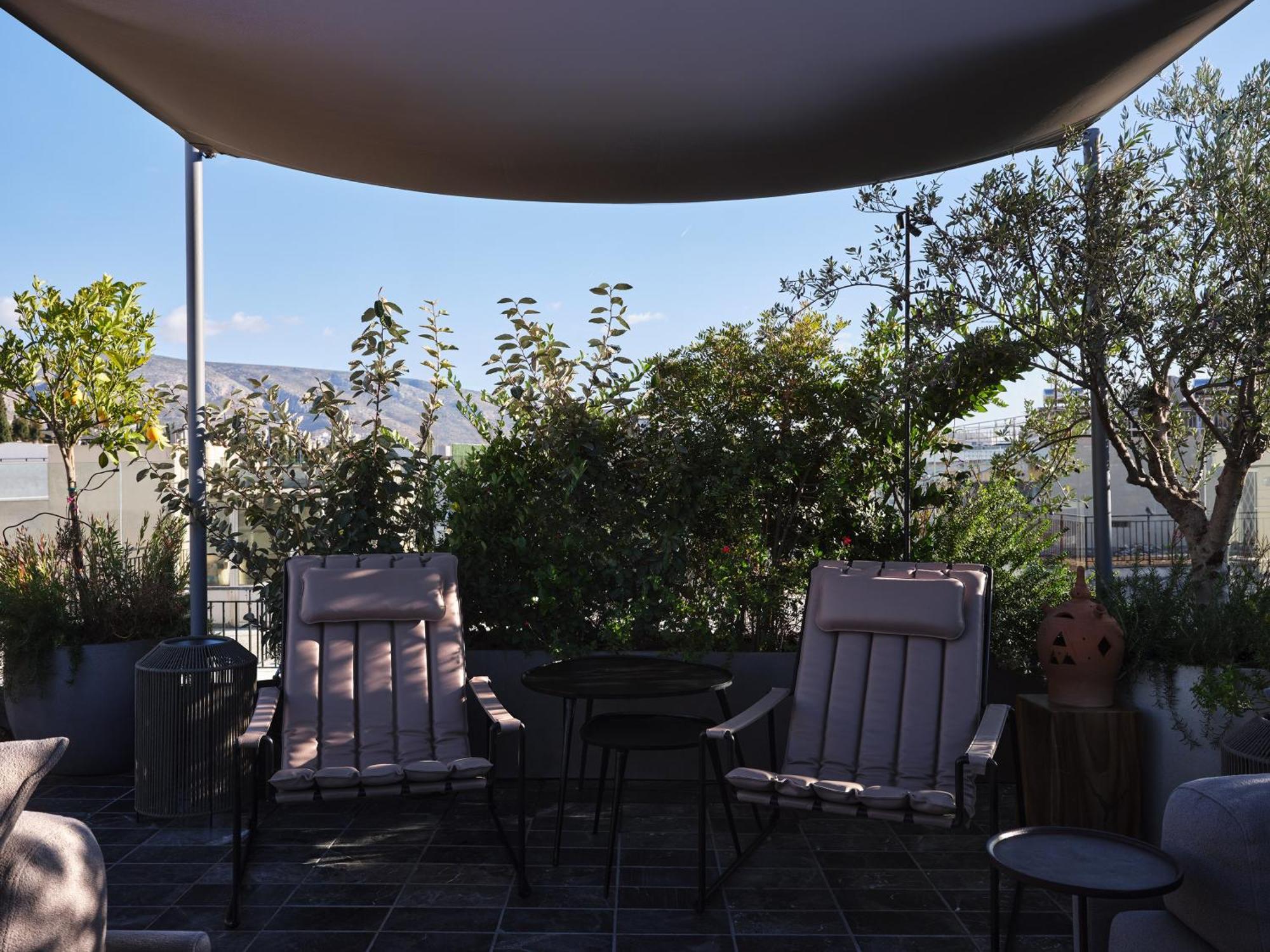 Monastik Living In Athina Hotel Athena Bagian luar foto